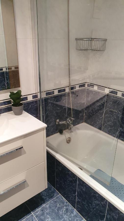 Acogedor Y Moderno Apartamento En Санксенсо Екстериор снимка